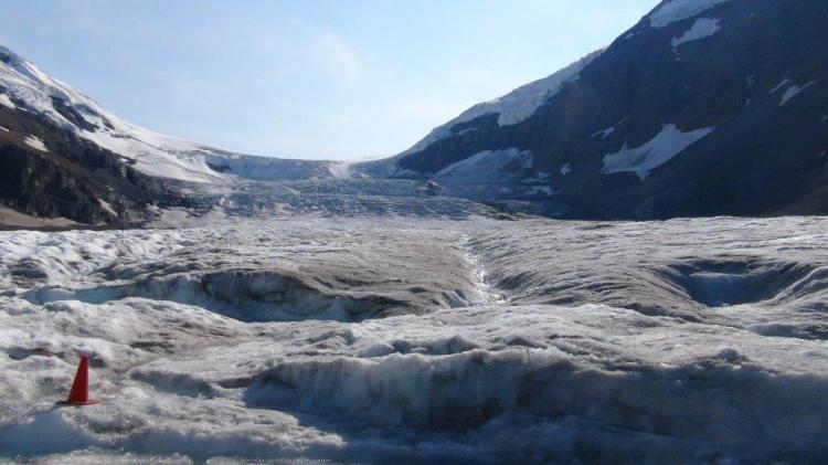 Columbia Icefield. AB